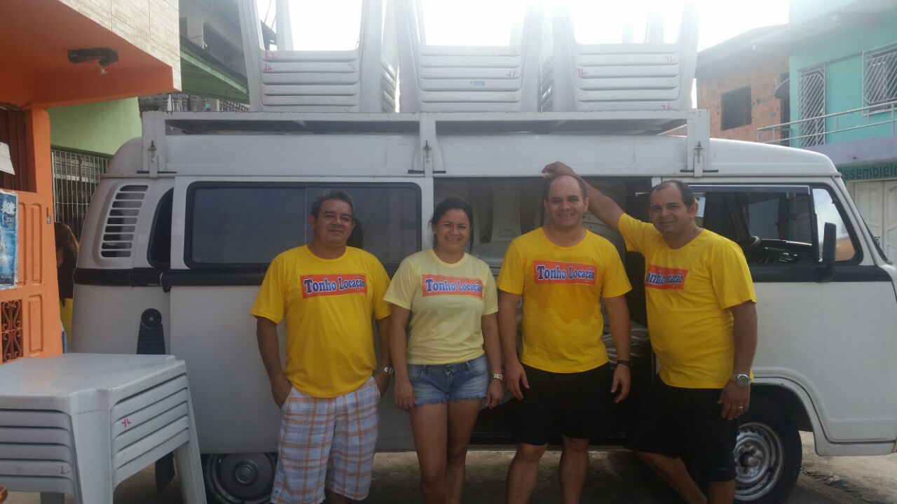 Início com os jogos de mesa e a kombi